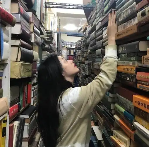 崔雪莉超话#崔雪莉头像##致美丽的崔雪莉#宝贝的侧脸也很绝 99 超级