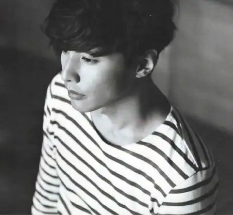 顶级韩流明星元斌春装写真干净帅气图片