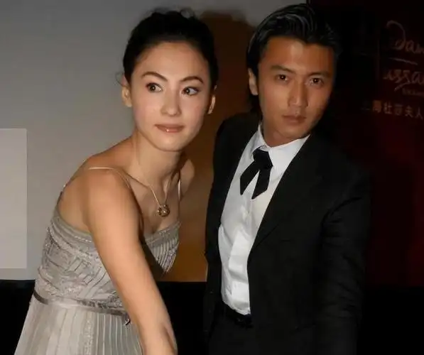 张柏芝谢霆锋被曝复婚经纪人回应祝福谢霆锋早预告却不信