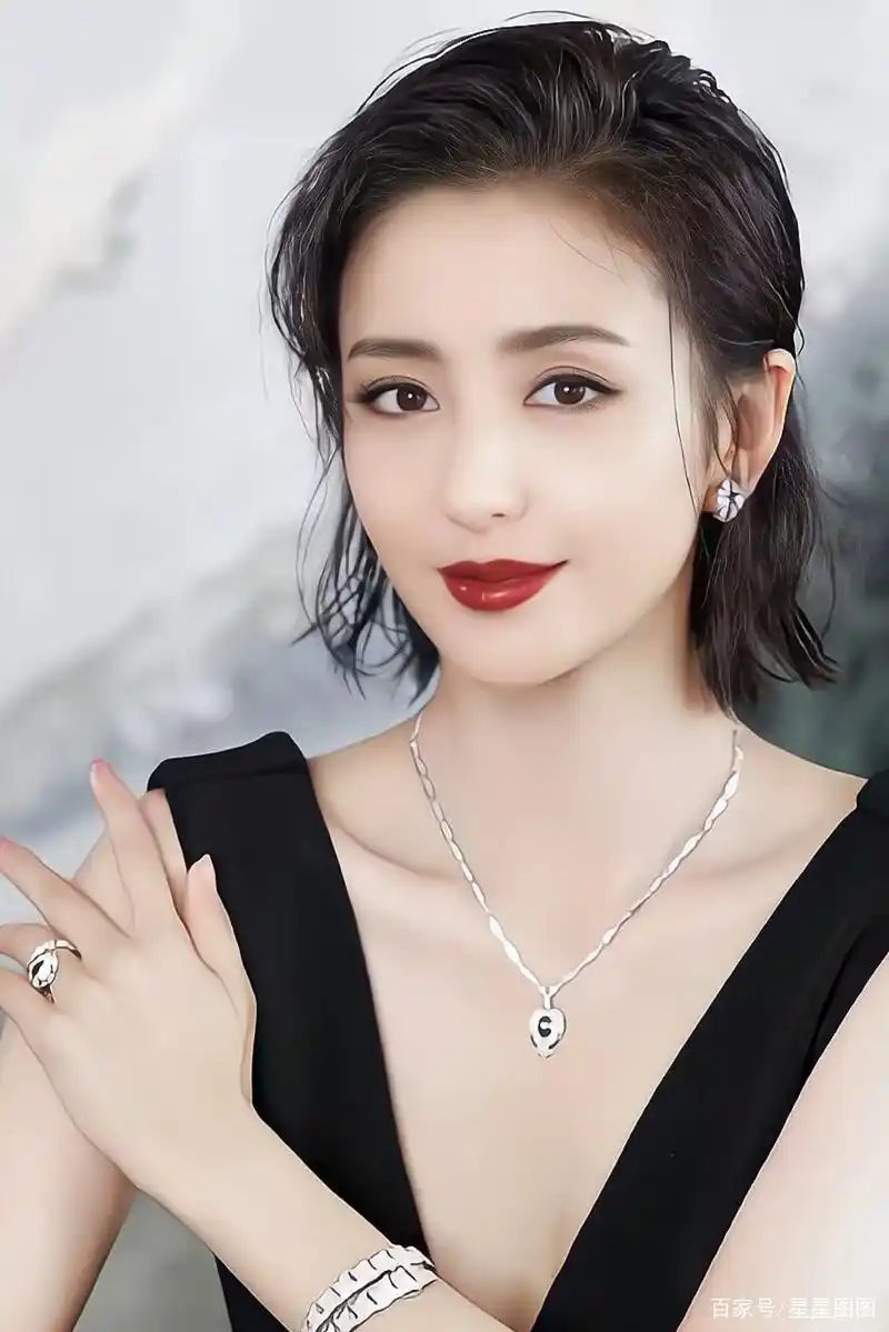 明星图集——佟丽娅