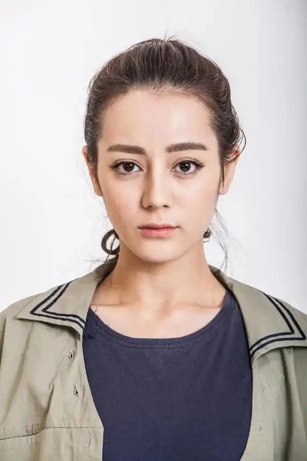 迪丽热巴正脸照,气质绝了_网易订阅