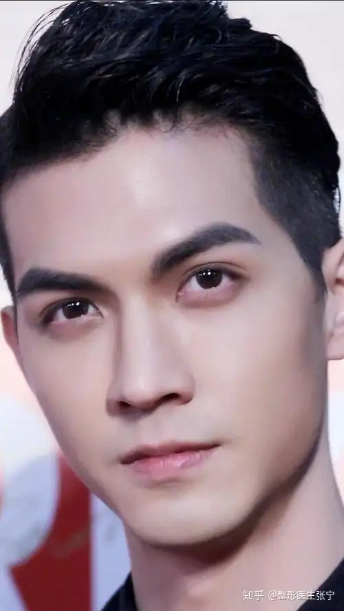 男生怎么选择双眼皮