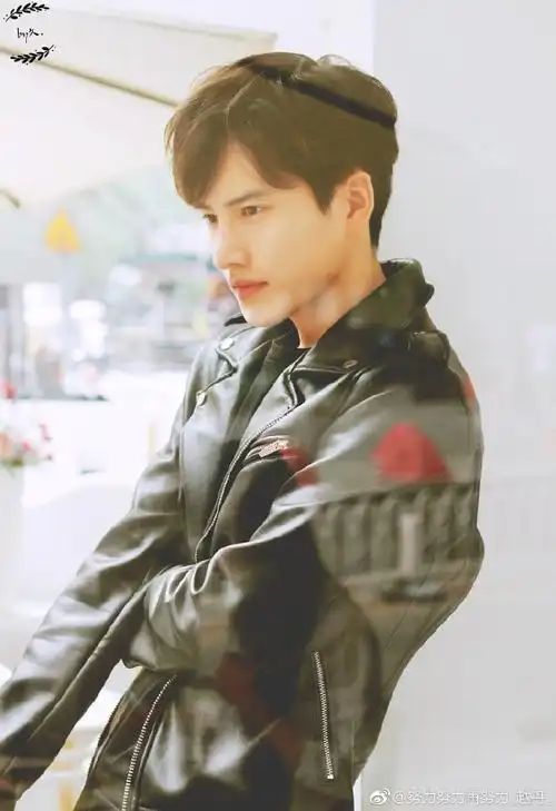 赵越[超话]##甜蜜暴击# [心]#赵越甜蜜暴击.