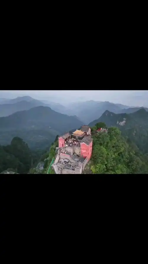 这里是明朝的皇室家庙,是八百里武当山的最高峰!