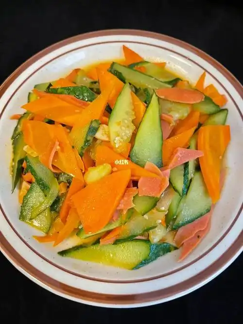 素炒黄瓜火腿胡萝卜减脂素菜03