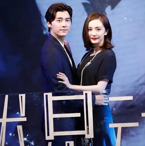 两人确实也算是老搭档,先后合作了《古剑奇谭》和《怦然心动》两部剧