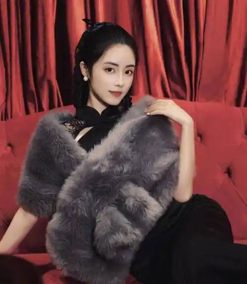 《春日暖阳》女星穿旗袍,孙怡惊艳,高蓓优雅,最意想不到的是于明加