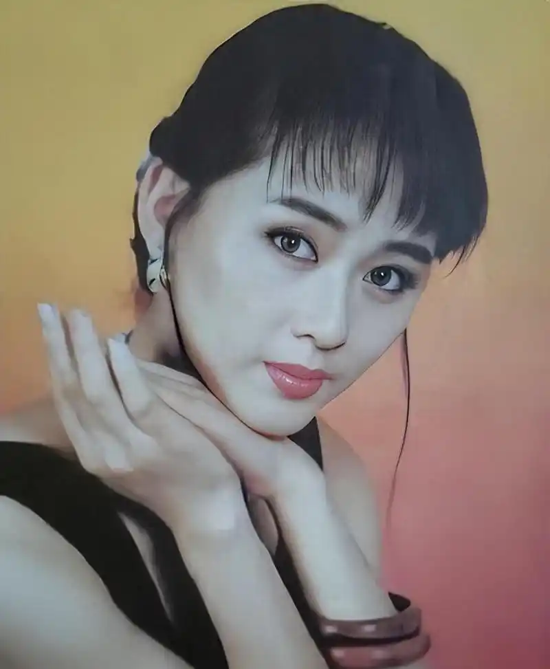 演员李琳:与前夫离婚净身出户,二婚嫁李大双,52岁被宠成公主