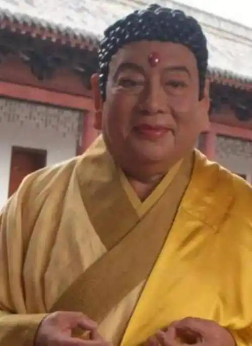 79岁如来佛祖近照曝光因太逼真路人纷纷朝他跪拜如今已很少拍戏