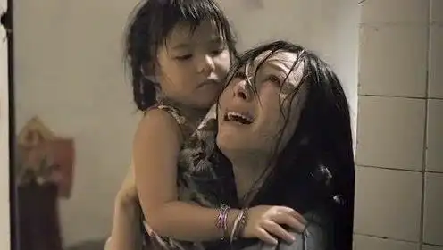 门徒:辣妈张静初硬核戒毒,临时奶爸吴彦祖照顾小女孩