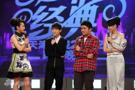 图文:天津卫视跨年-张一山尤浩然