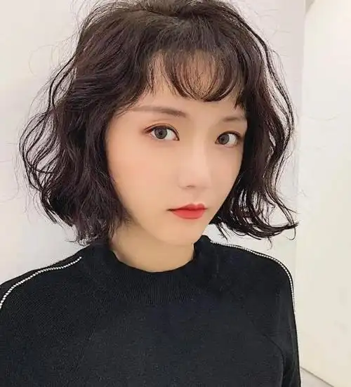 今年最热女生短烫发图鉴 瘦脸减龄越烫越美 - 女士短发 - 发型站