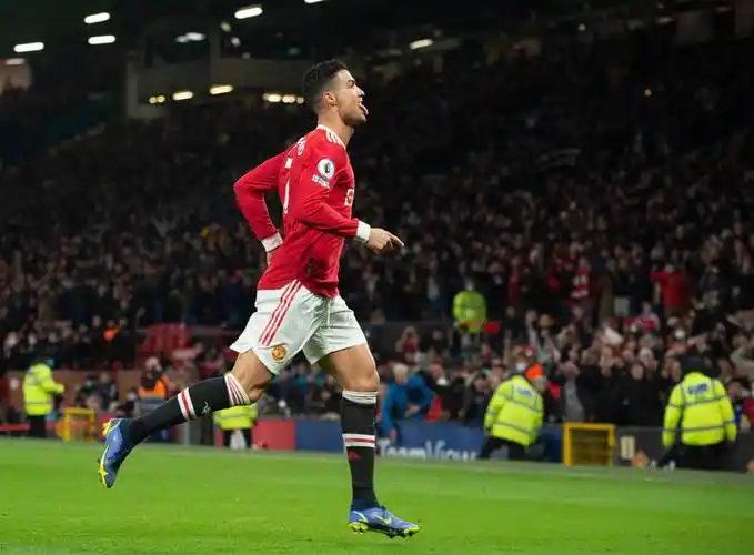 足球英超联赛曼联胜阿森纳