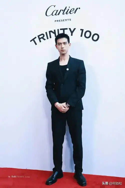 第二位李现现在肖战早已经成为了内娱超级断层顶流了,市场和商业价值