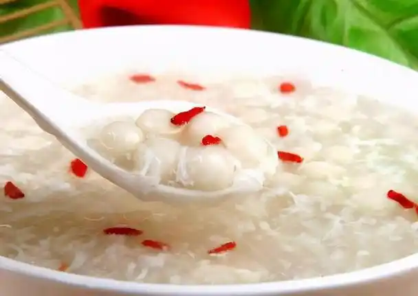 快到元宵节了汤圆别再煮着吃试试几种新鲜吃法上桌就吃光