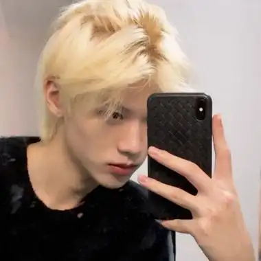 17阳光帅气男生图片同一个人