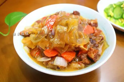 这道炖菜太香了,我家一年吃三季,大人孩子都喜欢,总吃不够