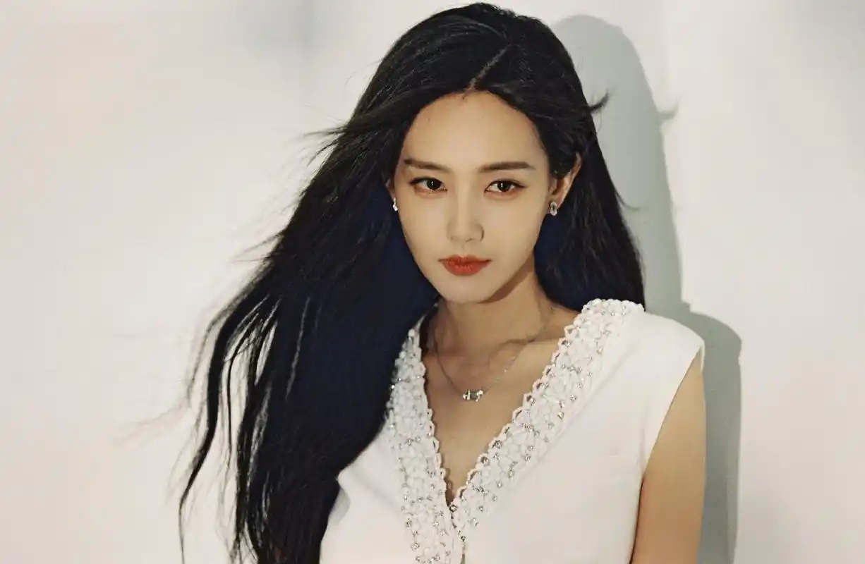 李一桐高清壁纸头像(十九)[鲜花]