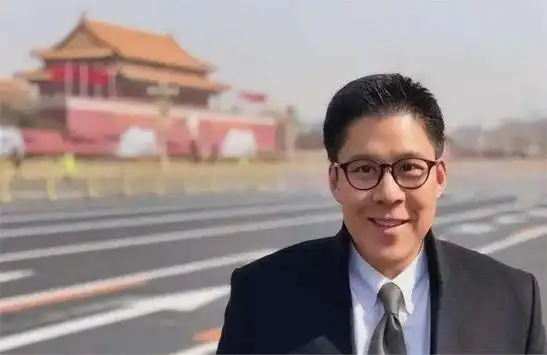 高!西方媒体这次吐槽不了我们了!霍启刚这招四两拨千斤,很厉害