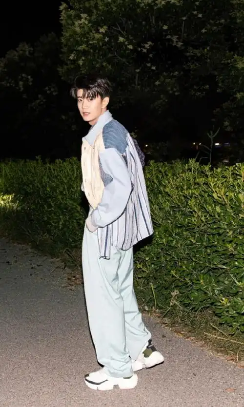 任嘉伦哥哥帅照