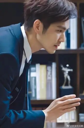 钟汉良的侧颜什么水平 zt