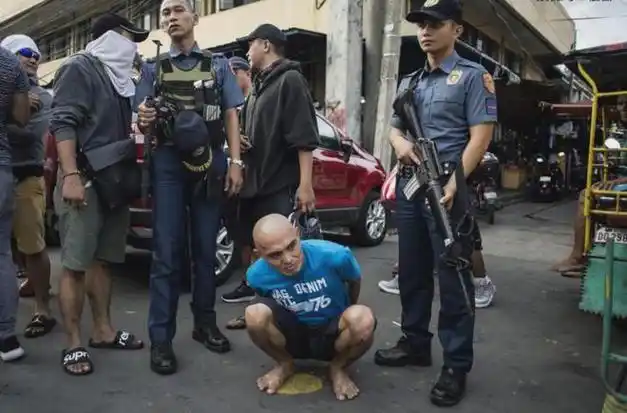 菲律宾一夜变天,大规模清洗亲杜警察,老杜或被送上国际法庭