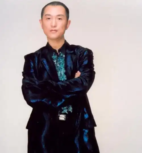 著名歌手高枫:去世20年,妹妹曾泉定居在美国,父母从未忘记过他