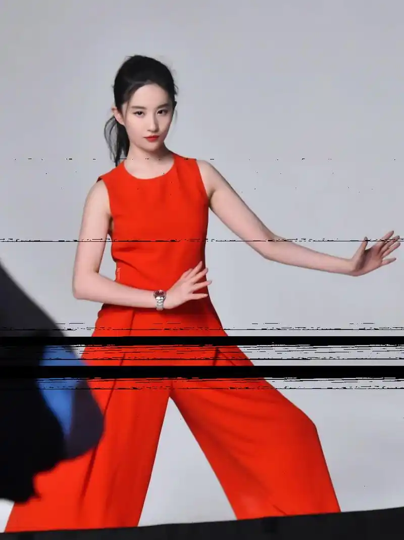 红衣刘亦菲,美得不像话