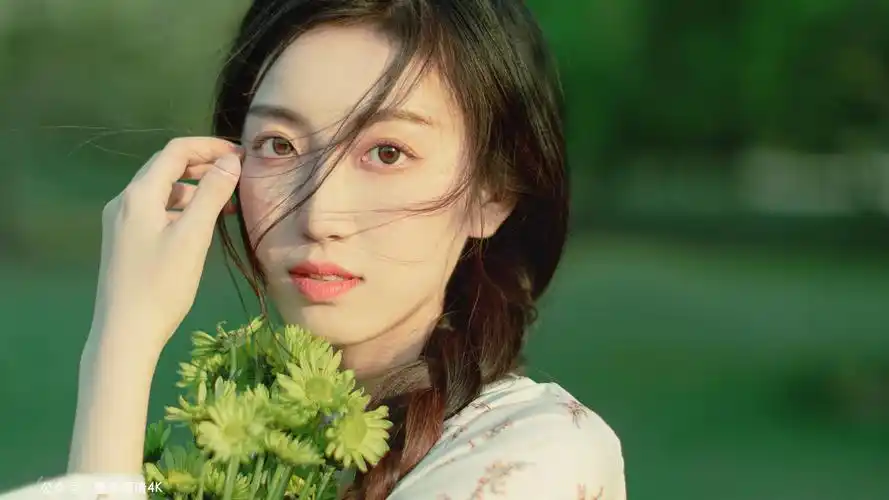 迷人森系清新美女抖音最火的屏保图-美女壁纸 - 壁纸家