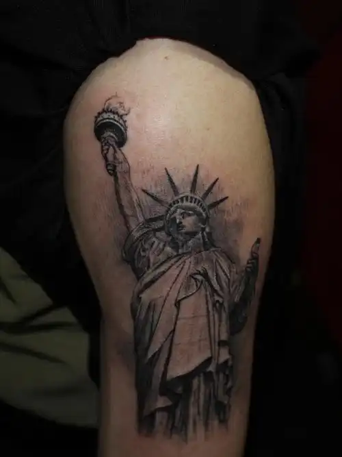 自由女神_纹身图案手稿图片_李庆 纹生师如珠师的纹身作品集