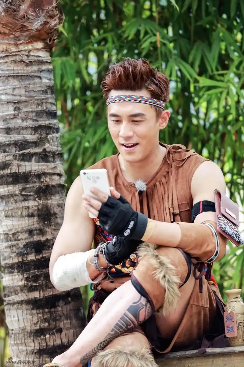 组图:《全员2》杜淳秀好身材 带伤迎击猎人王_高清图集_新浪网