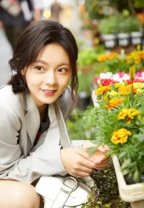 张译没有说错赵今麦和张子枫已走上两条截然不同的大路