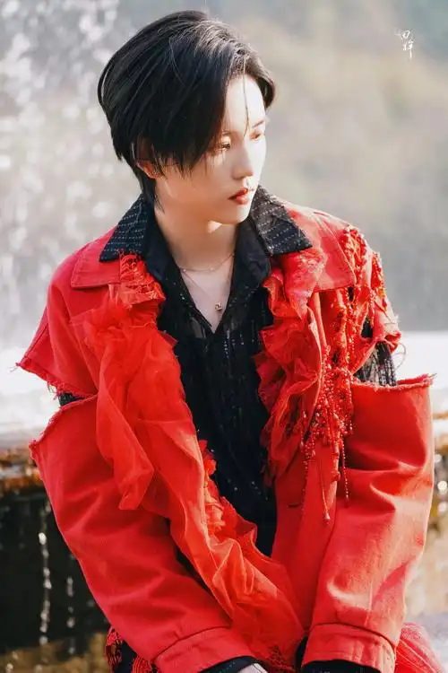 陆柯燃[超话]##江苏卫视春晚