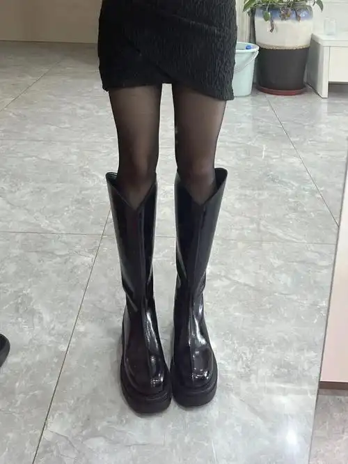 给我 一死这双靴子!穿出去还被朋友要93厚底设计巨显腿长!