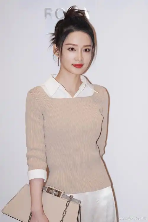 2018年,主演的现代剧《白鹿原》和古装剧《庆余年》分别在东方卫视和