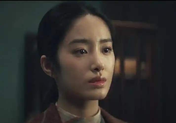 终于更新了瞄准杨采钰的表演让我想笑