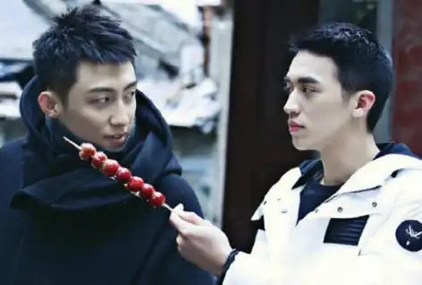 许魏洲黄景瑜八年之约怎么回事 黄景瑜许魏洲禁止同台八年