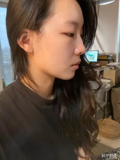 有没有侧脸好看正脸不好看的例子