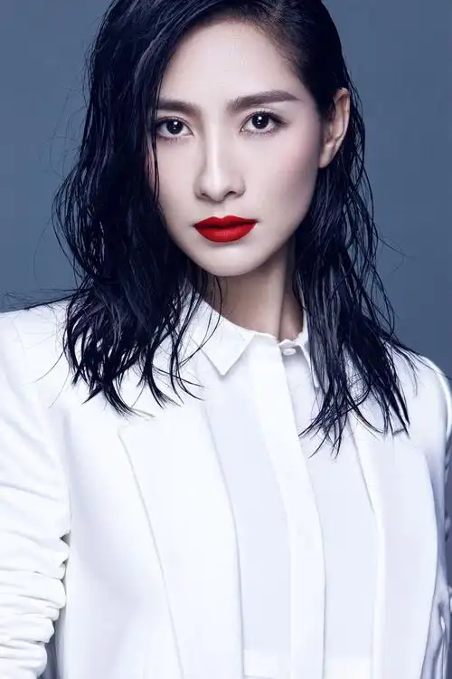 陶昕然极简写真曝光