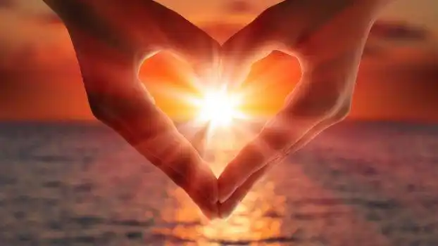 手,心形,爱的光,海,浪漫,日落,唯美4k图片