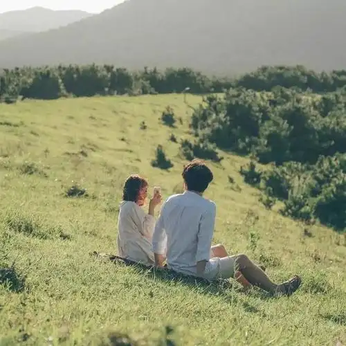 小红书|情侣照|摄影|胶片|亲吻_网易订阅