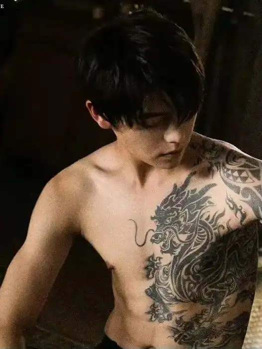 肖宇梁张起灵.#腹肌 #这谁顶得住啊  #肖宇梁 #肖宇梁张 - 抖音