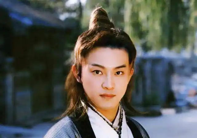 于是找来专门坑外甥的军师刘若谦商量,想到了一条妙计,让傻乎乎的