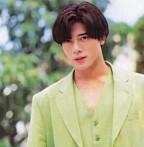 郭富城年轻时又帅发量又多,这脸放现在也顶流了