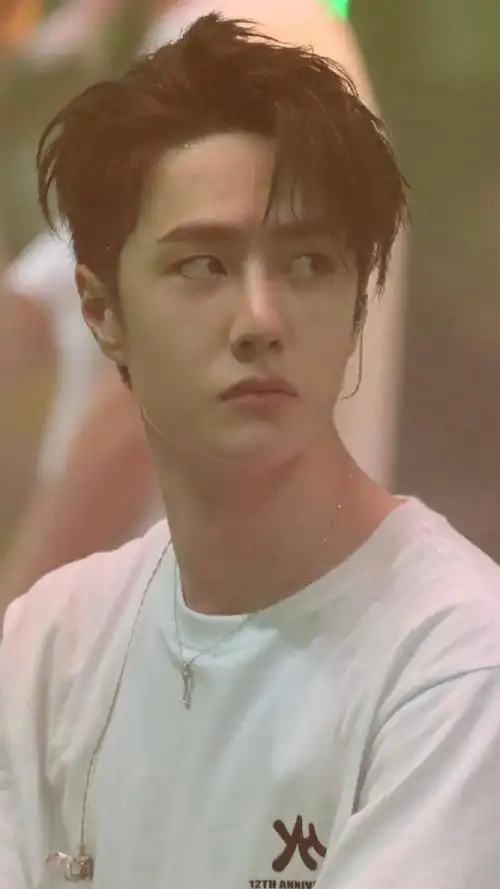 救敏!王一博717这一个侧脸角度怎么这么好看!