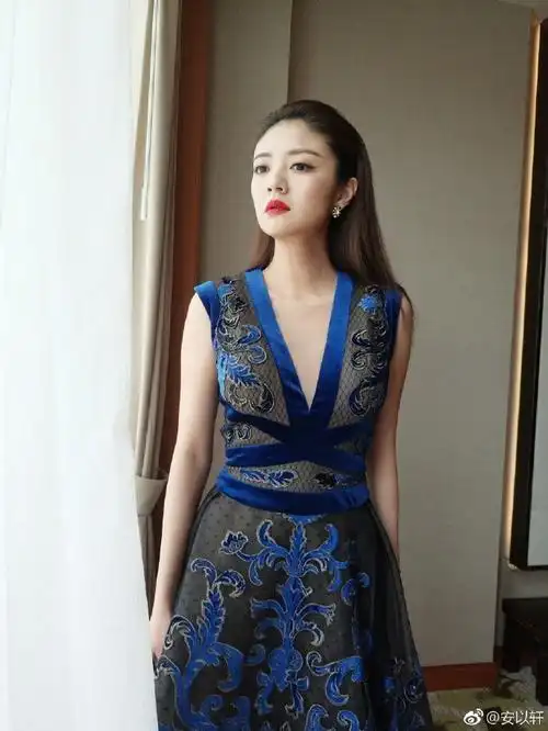 安以轩 出席活动