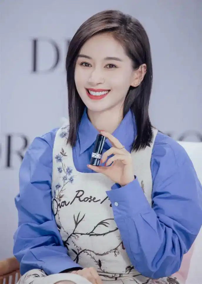 有一种变脸叫王子文留长发本以为没了长发灵气结果美翻了