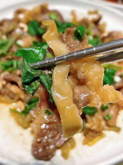 欣欣妈做的澳洲牛肉榨菜蒸嫩肩肉快手经典粤菜