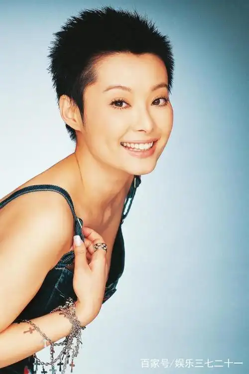 女明星酒窝女神大赛,佟丽娅,唐艺昕,唐嫣谁的酒窝更美