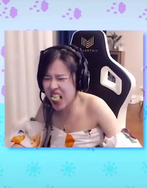 沫子吃东西酸成表情包,被粉丝吐槽像极了"猩猩",全网都笑晕了